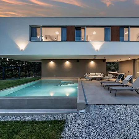 Gorgeous In Holiday home